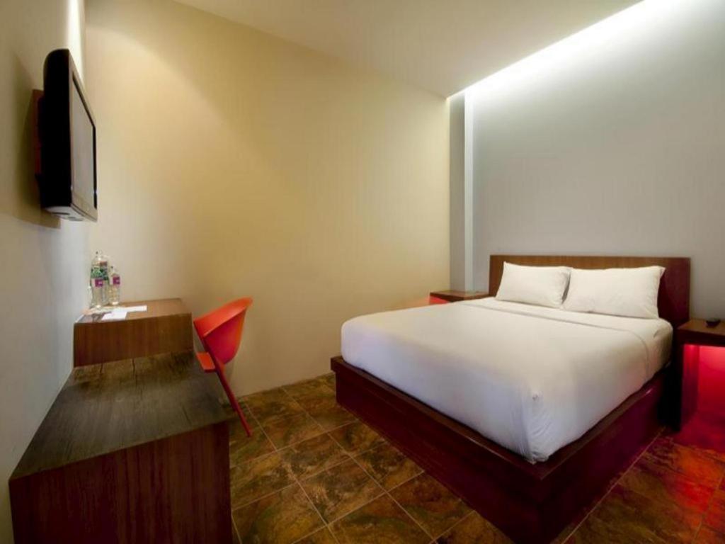 Plan B Hotel Padang  Eksteriør billede