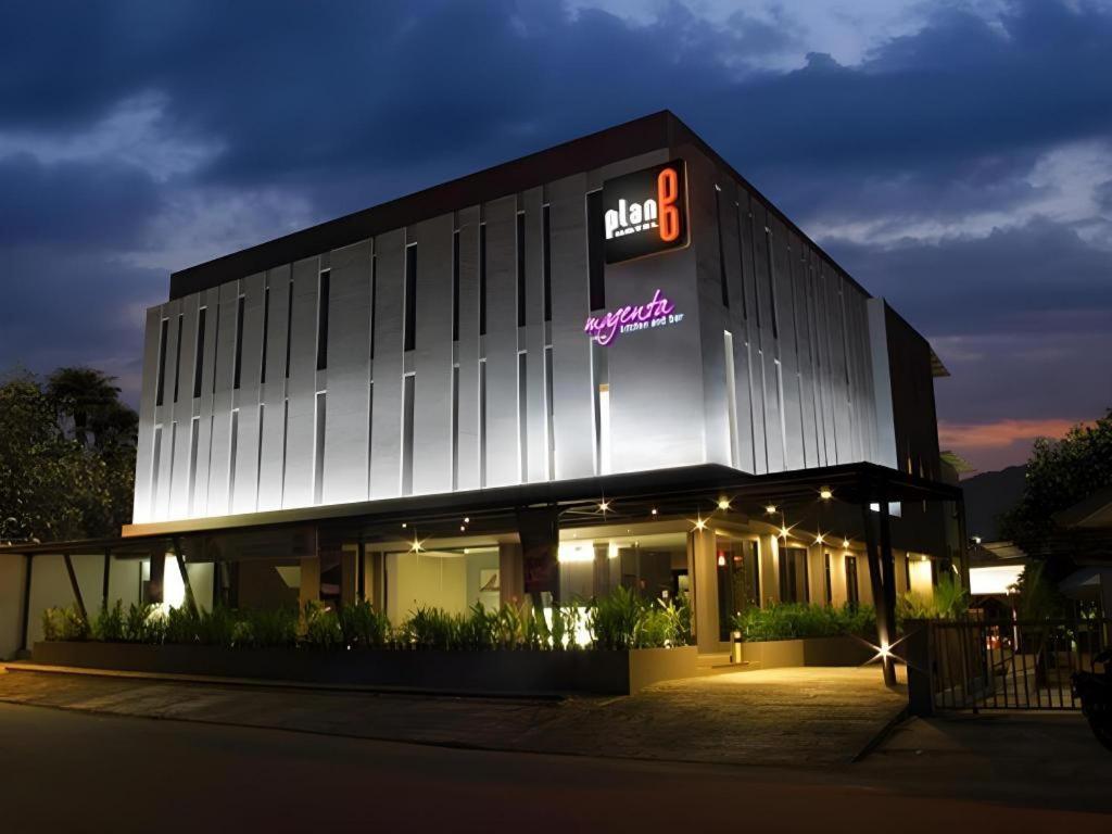 Plan B Hotel Padang  Eksteriør billede