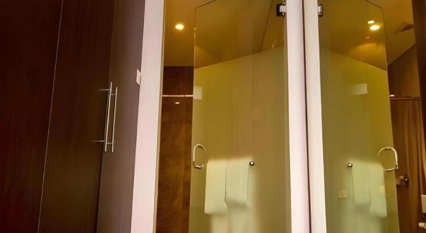 Plan B Hotel Padang  Eksteriør billede