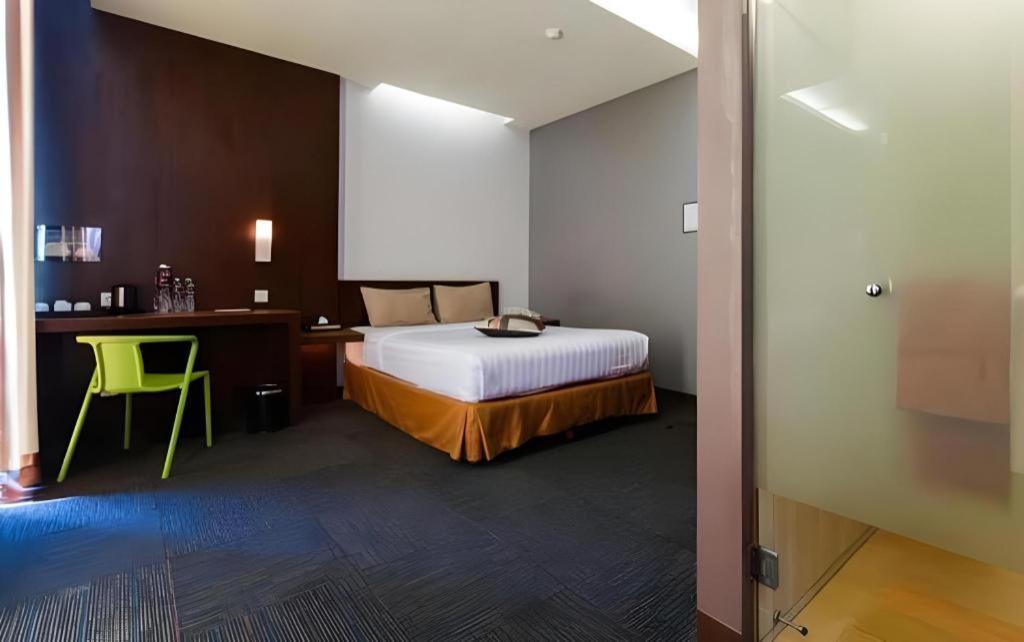 Plan B Hotel Padang  Eksteriør billede