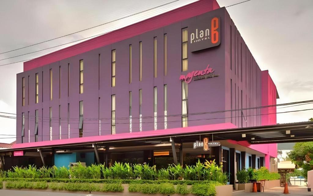 Plan B Hotel Padang  Eksteriør billede